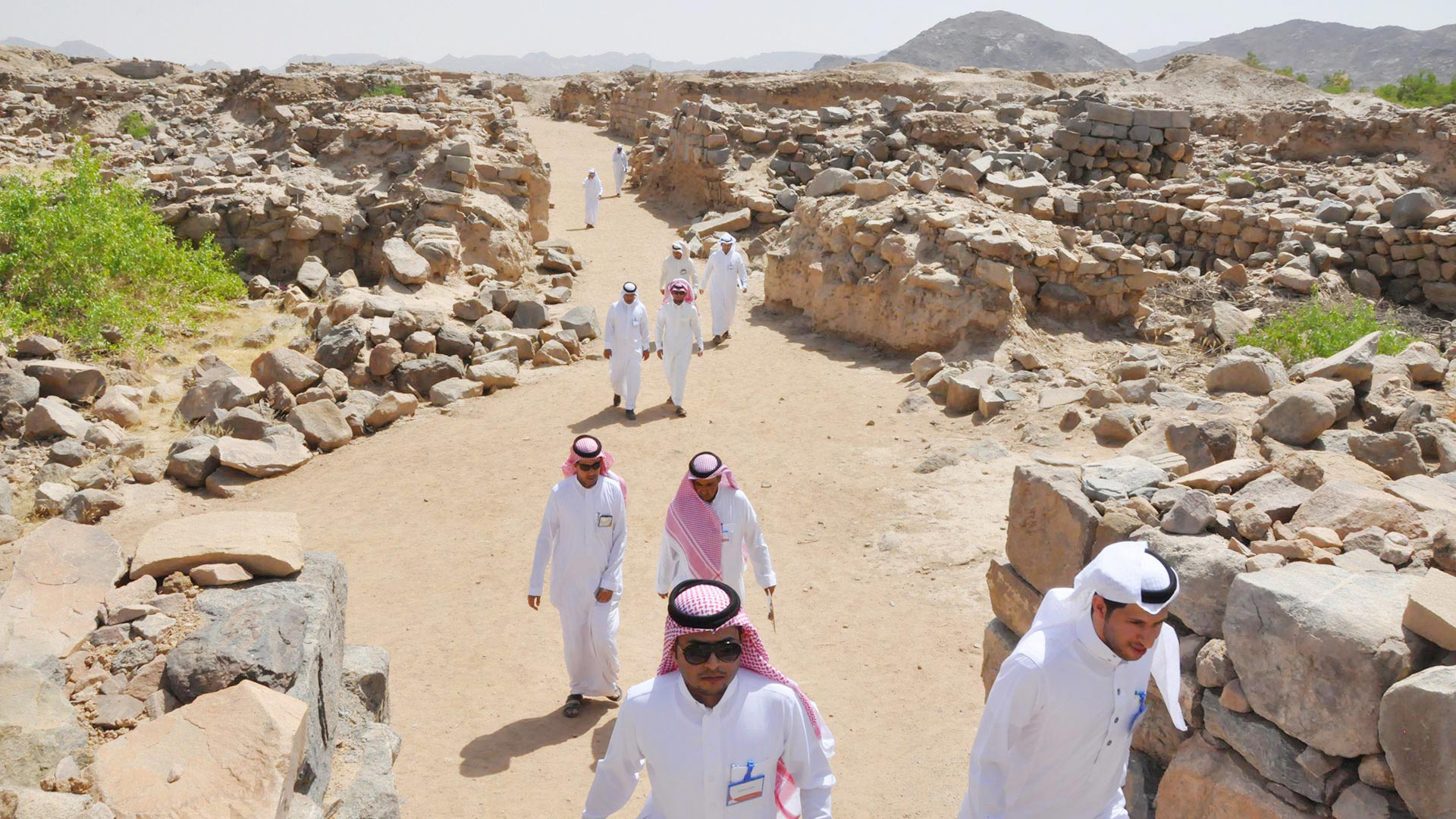وزارة السياحة-تطوير-المهارات-في-الخدمات-السياحية-003 وزارة السياحة تطوير المهارات في مجال الخدمات السياحية 003